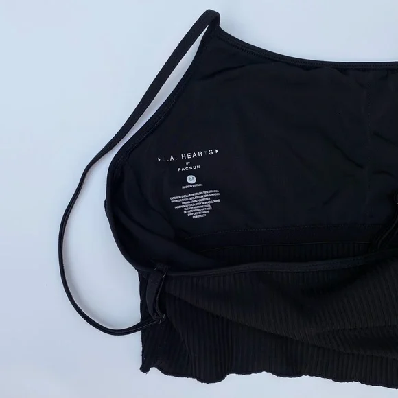 Black Ribbed Camisole Crop Top - Picture 2 of 3